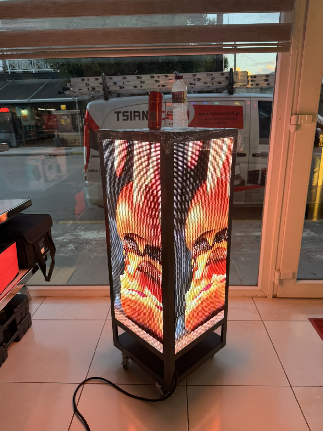 ΤΡΟΧΗΛΑΤΟ VIDEO WALL 4 ΠΛΕΥΡΩΝ - Image 6