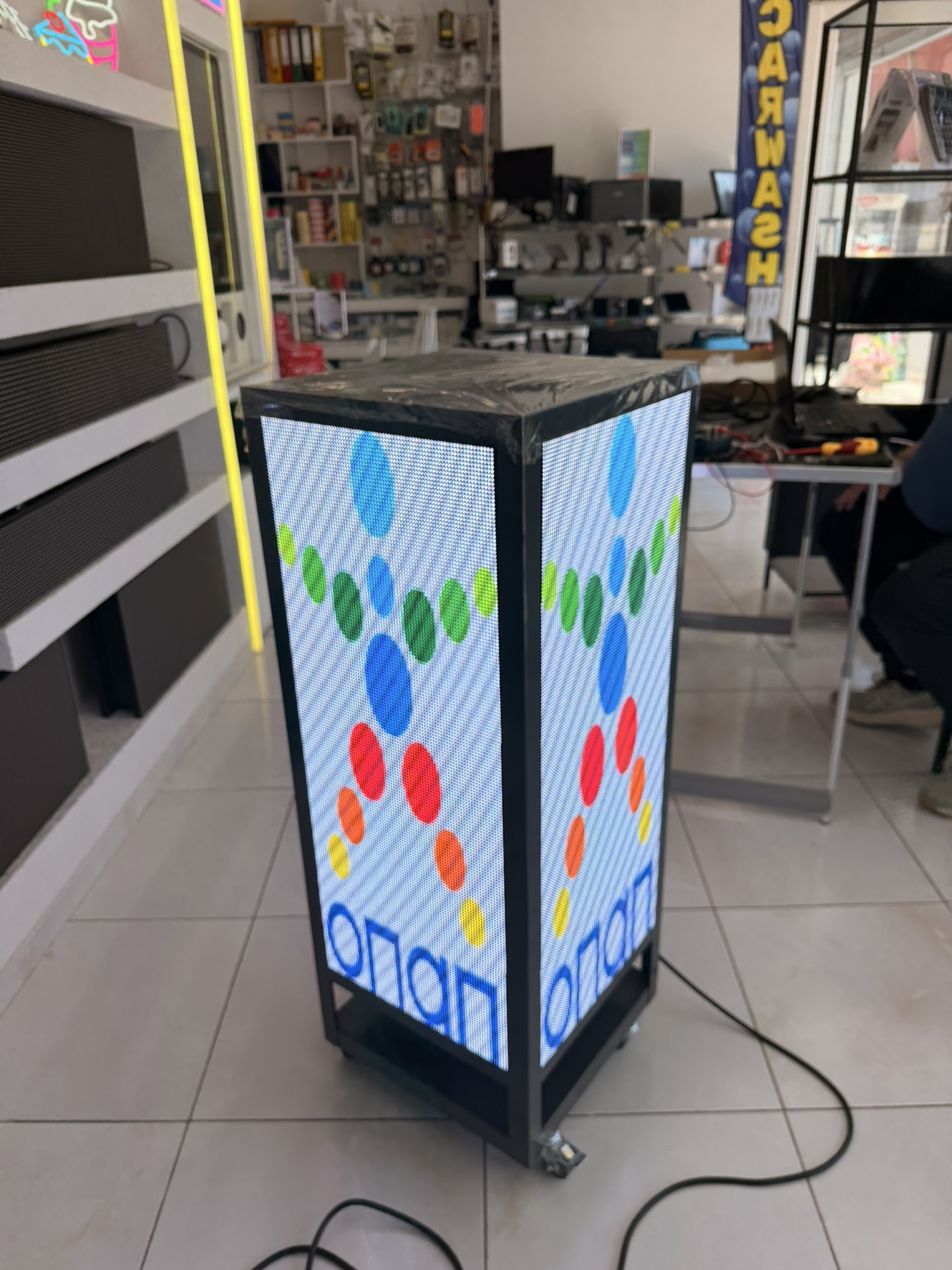 ΤΡΟΧΗΛΑΤΟ VIDEO WALL 4 ΠΛΕΥΡΩΝ - Image 10